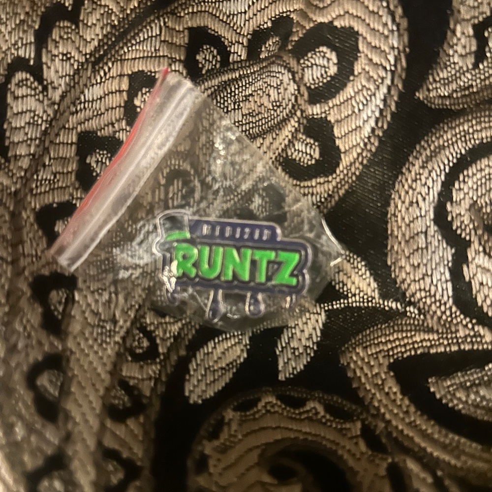 RUNTZ Logo Enamel Pin - Green & Purple